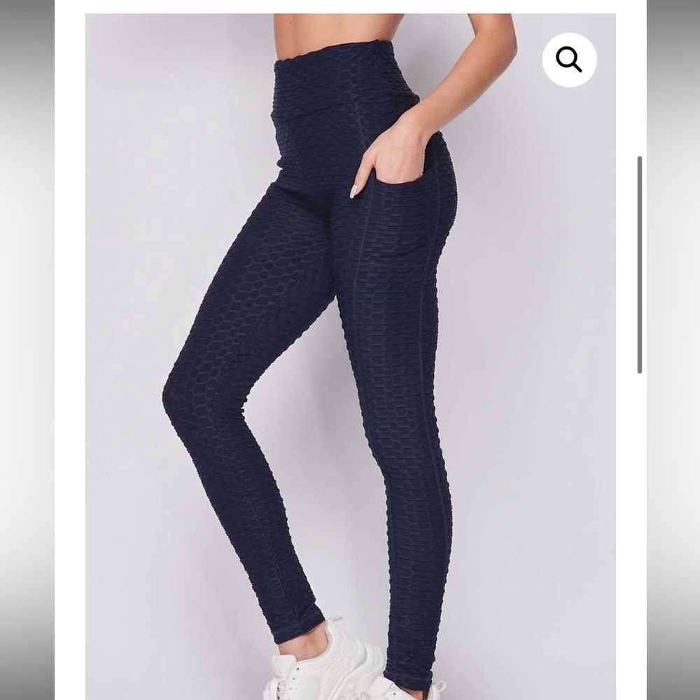 Brazilian Butt lifting gym workout leggings with pockets. Burgundy or Black